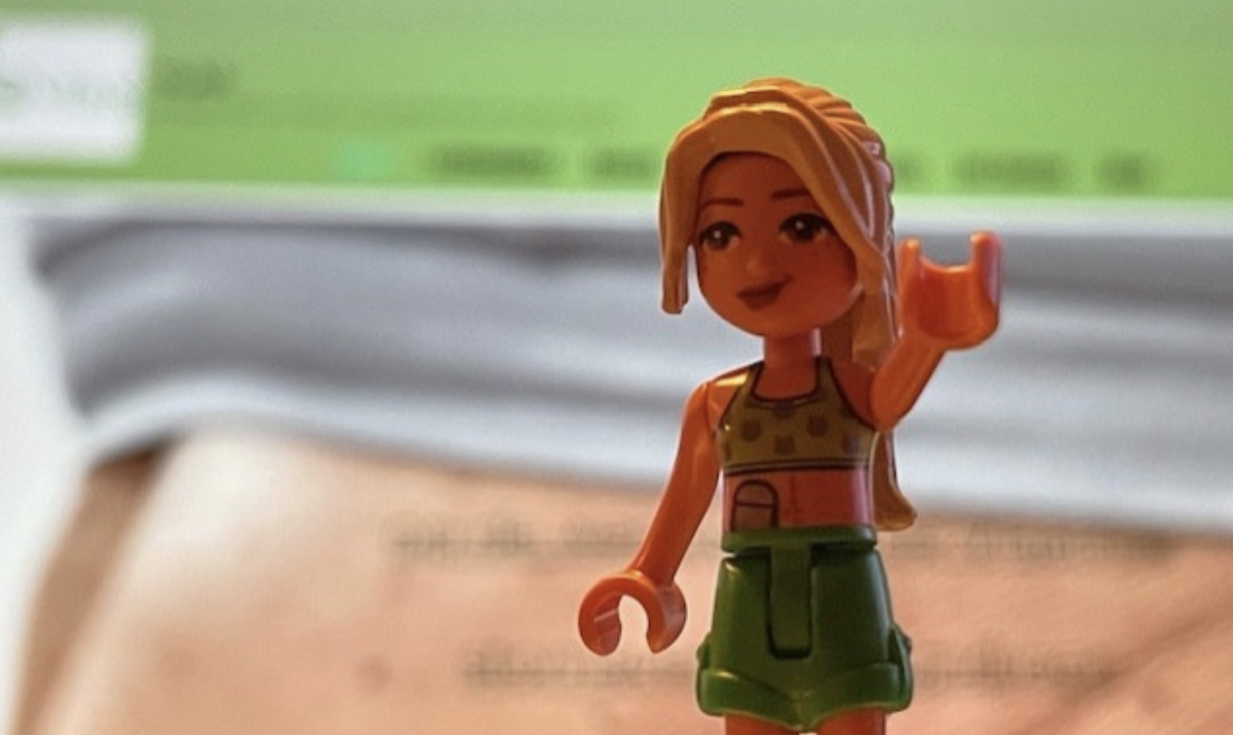 Welkom Sara, het eerste lego poppetje met een stoma!